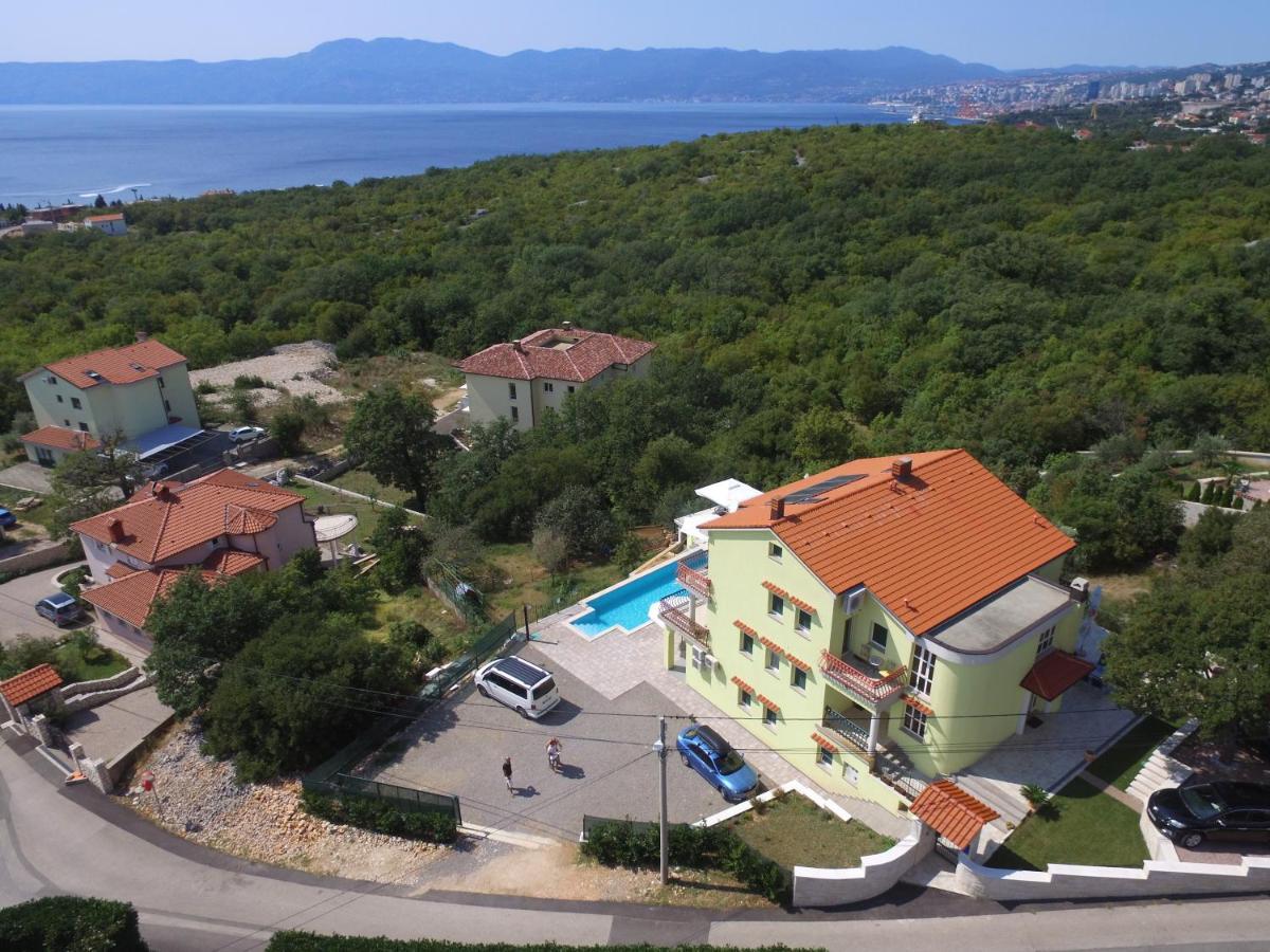 Luxury Apartments Kostrena With Pool 2 エクステリア 写真
